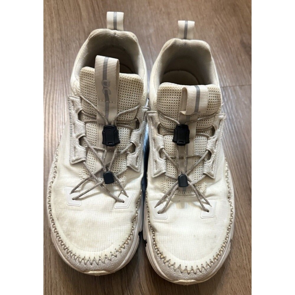 On Running Cloudaway sneakers in Ivory/Pearl Women’s Size 8